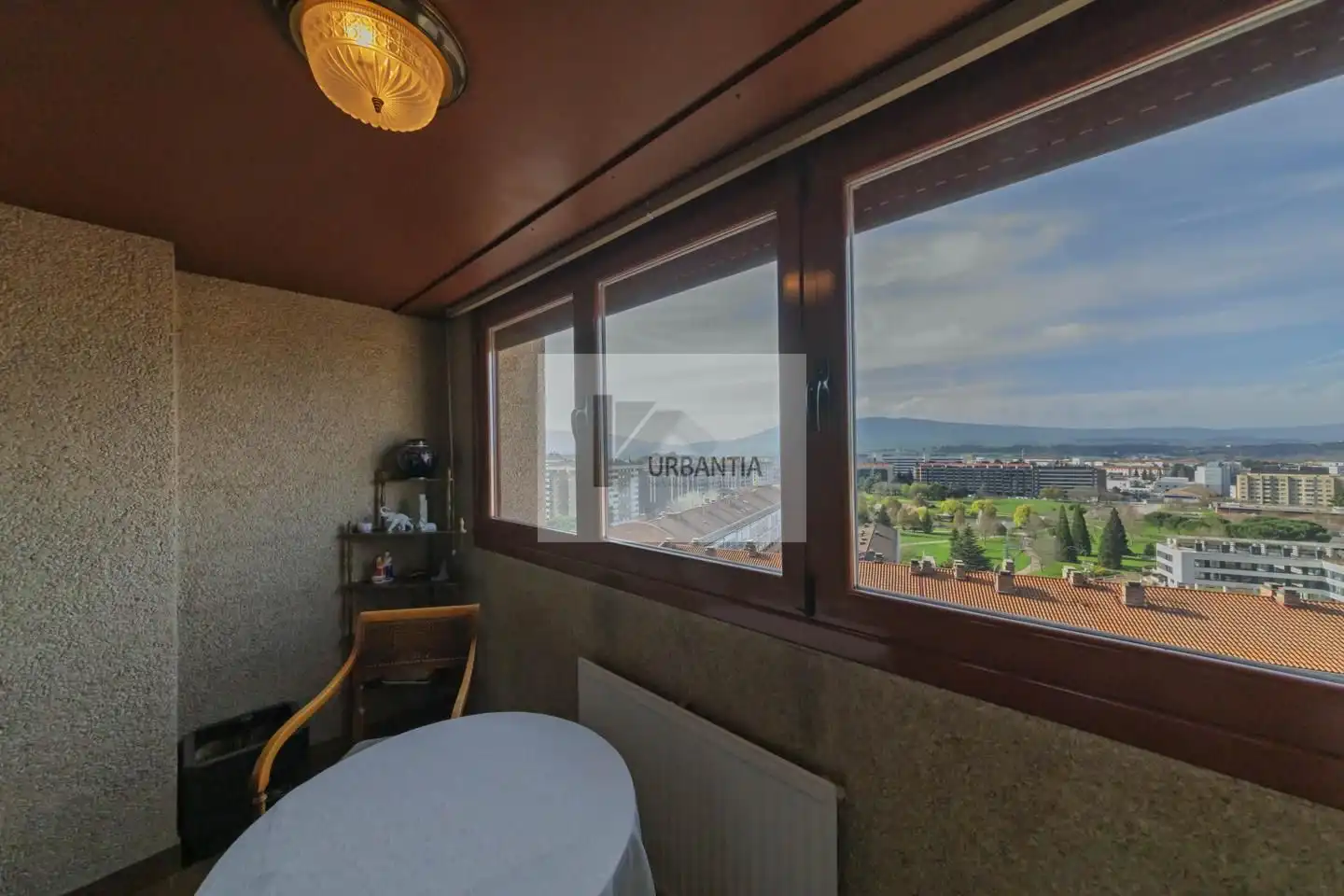 Habitación de Piso en venta en  Pamplona / Iruña con Calefacción, Parquet y Terraza