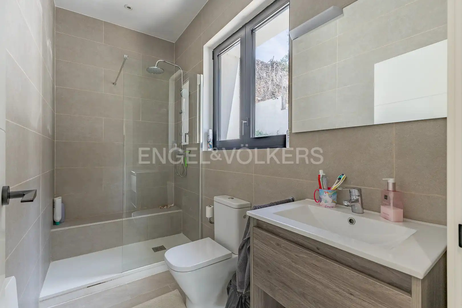 Bathroom of Houses for sale in Gavà  with Air Conditioner, Heating and Private garden
