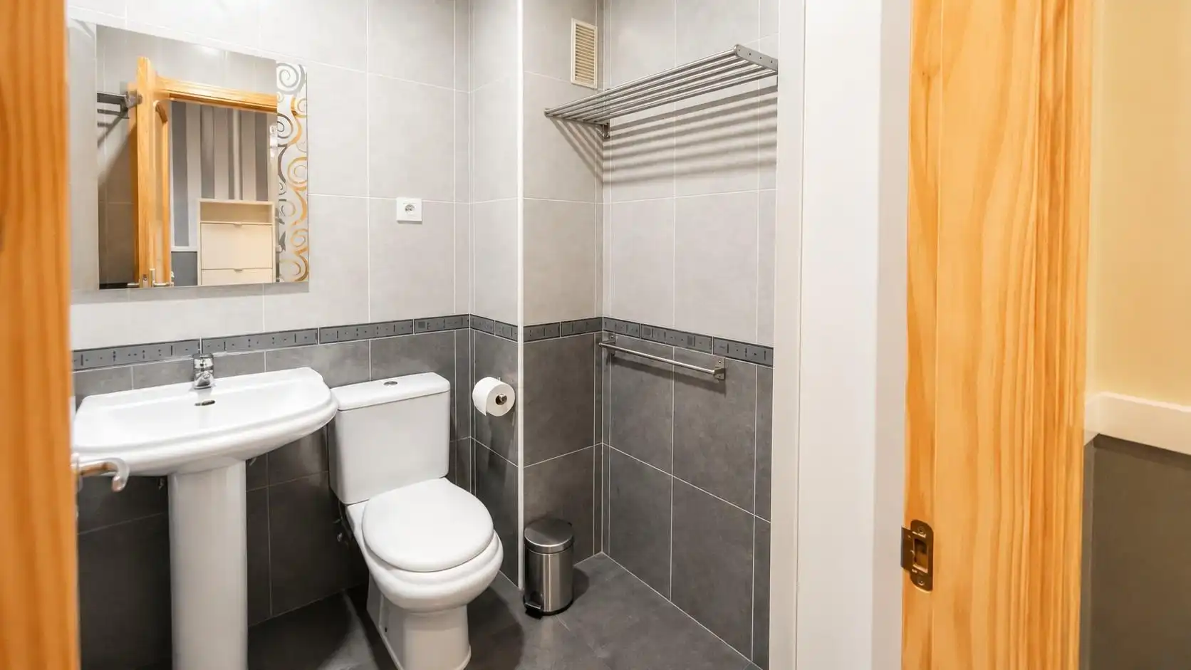 Bathroom of Flat for sale in Málaga  with Air Conditioner, Storage room and Balcony