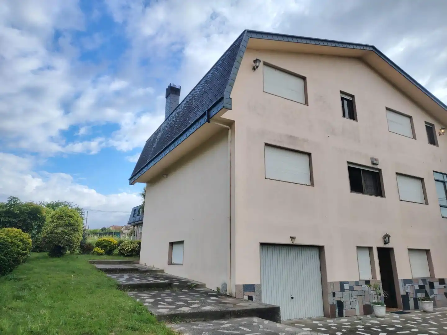 Vista exterior de Casa o chalet en venta en Vigo  con Calefacción, Terraza y Balcón