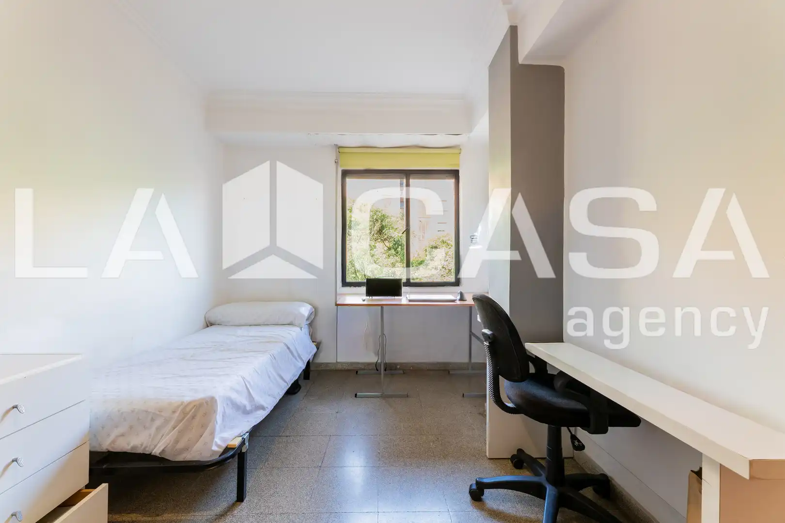 Habitación de Piso en venta en Valencia con Balcón