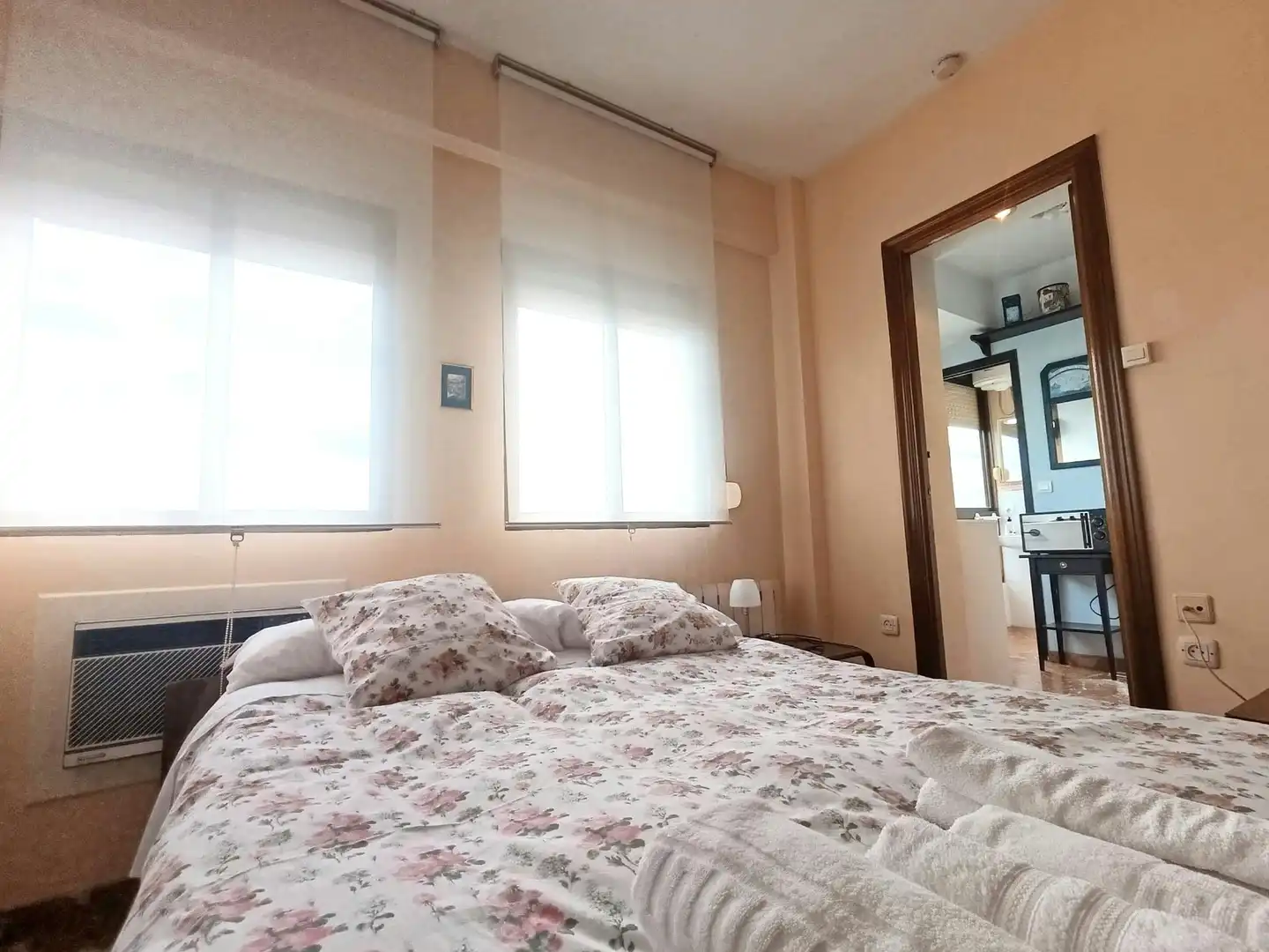 Habitación de Piso de alquiler en Sevilla con Aire acondicionado y TV