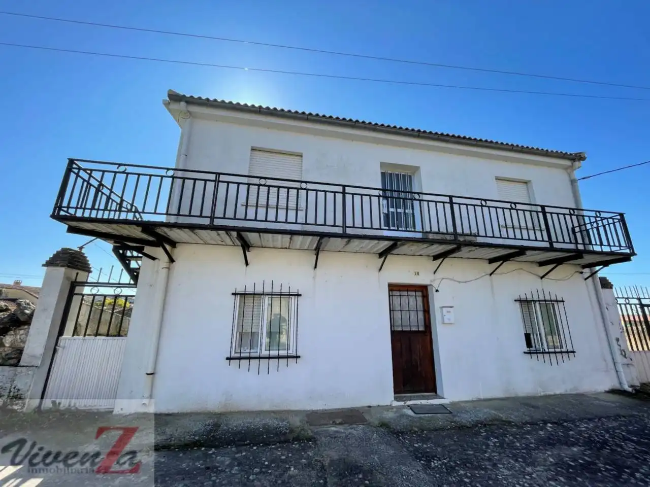 Vista exterior de Casa o chalet en venta en Muelas del Pan con Calefacción, Jardín privado y Terraza