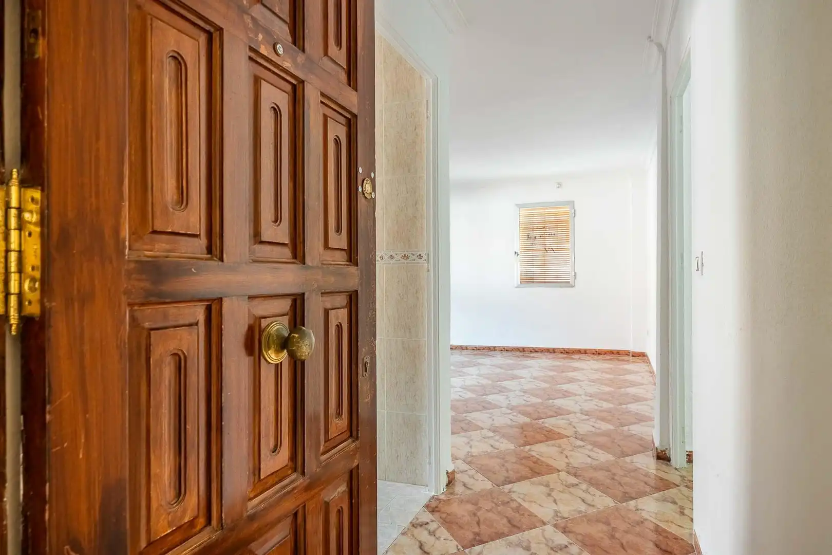 Piso en venta en Alcalá de Guadaira con Balcón