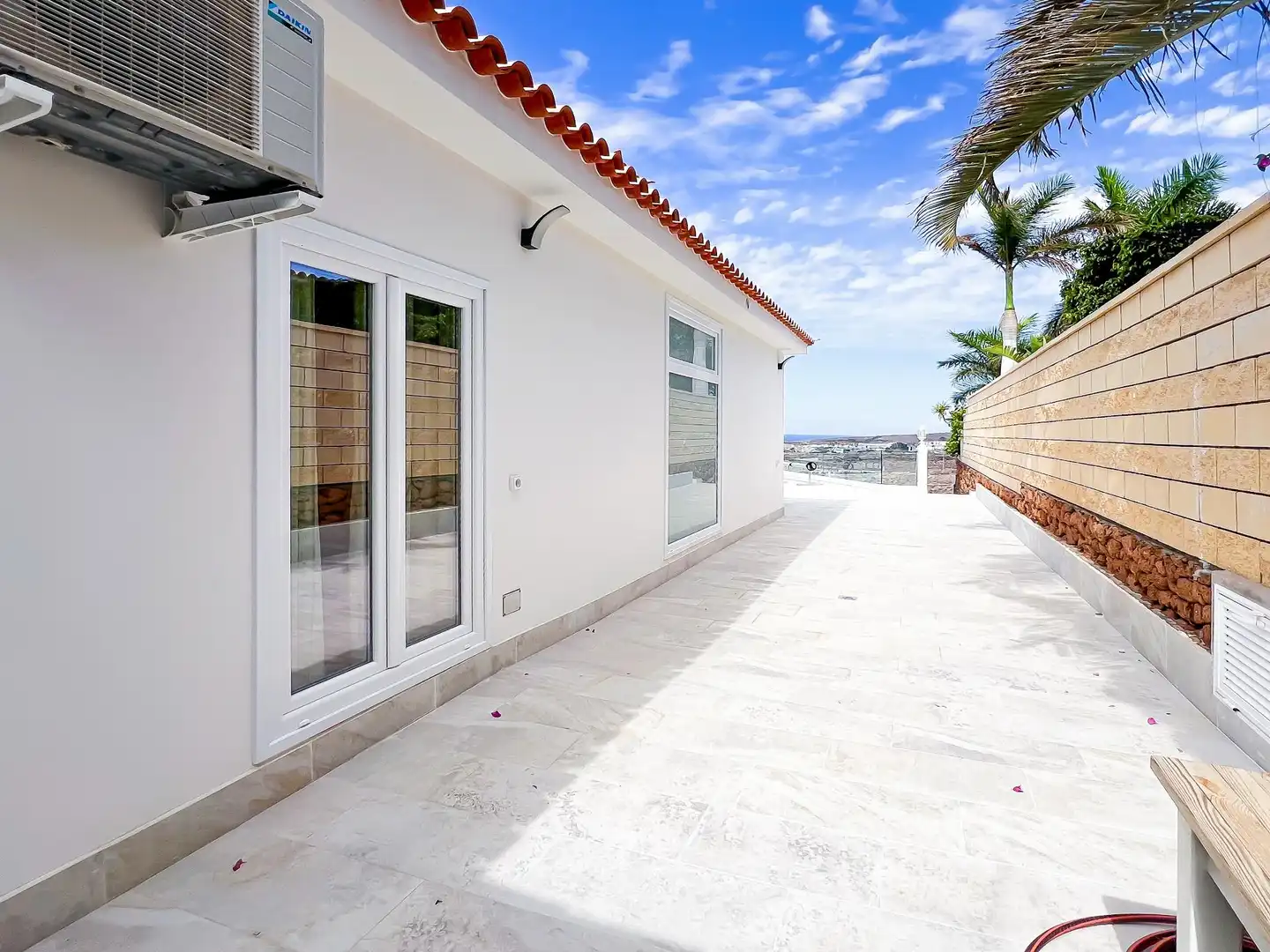Terrassa de Casa o xalet en venda en Adeje amb Aire condicionat, Jardí privat i Traster