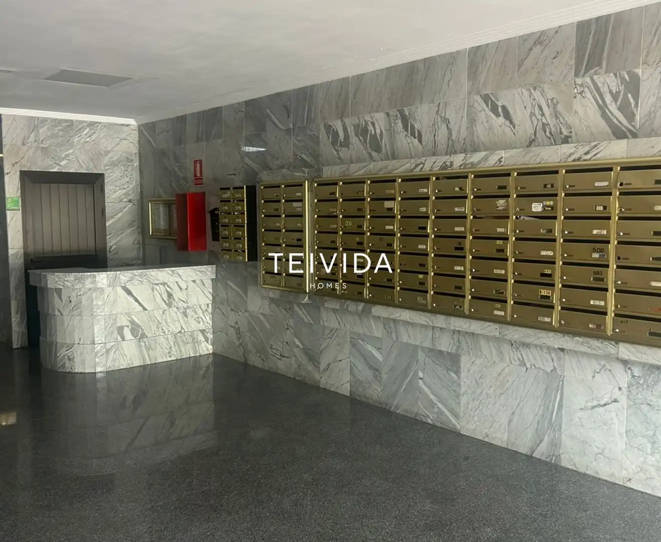 Piso en venta en Arona con Piscina, Amueblado y Horno