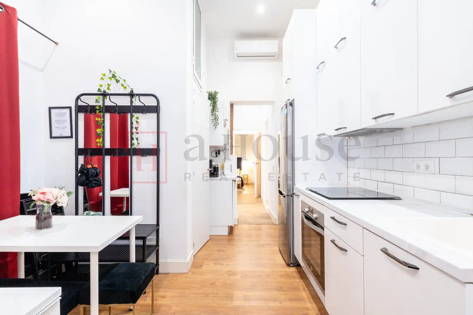 Cuina de Dúplex en venda en Madrid amb Aire condicionat, Calefacció i Moblat