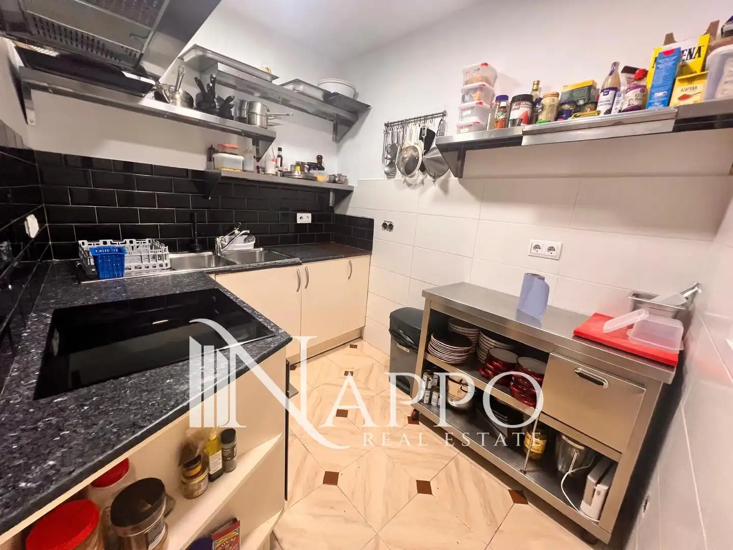 Kitchen of Commercial properties for rent in  Palma de Mallorca  with Air Conditioner and Internet