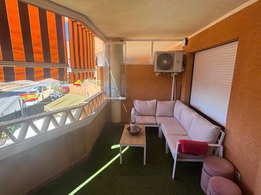 Flat with pool for sale in Calle Maria de las Mercedes 2