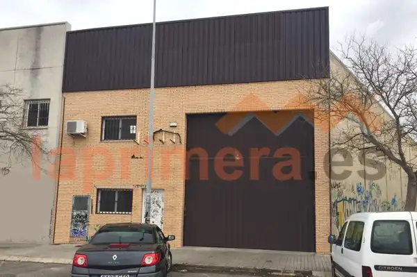 Industrial building to rent in Aldaia