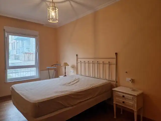 Habitación de Apartamento en venta en Teo con Calefacción, Jardín privado y Parquet