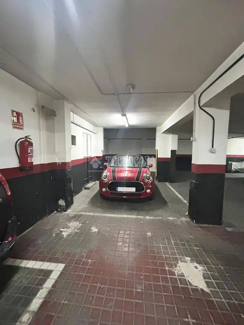 Parking de Ático en venta en Madrid con Aire acondicionado, Calefacción y Terraza