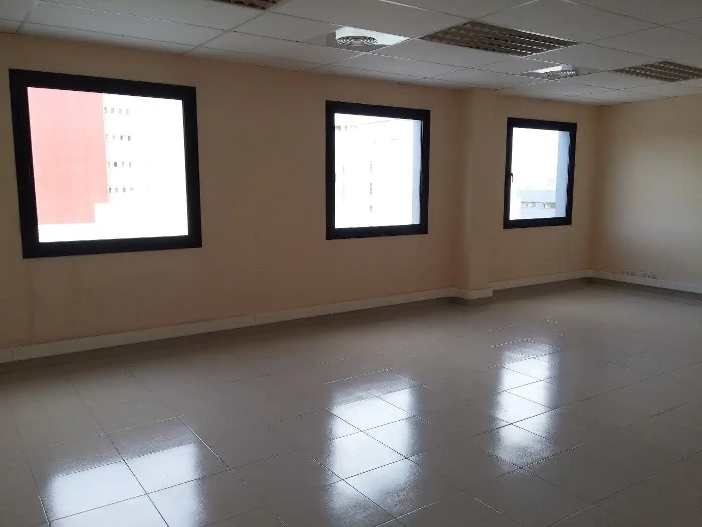Büro zur Miete in Carrer d'Alfons XII, El Remei