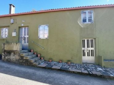 House with garden for sale in Boiro