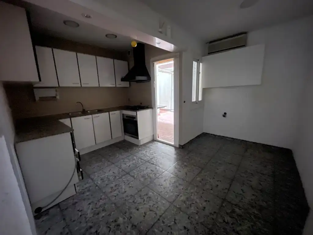 Flat with lift for sale in Calle Tres D'Abril Del, imagen 4