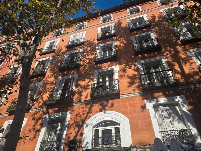 Piso en Venta en Calle de Atocha en Cortes - Huertas