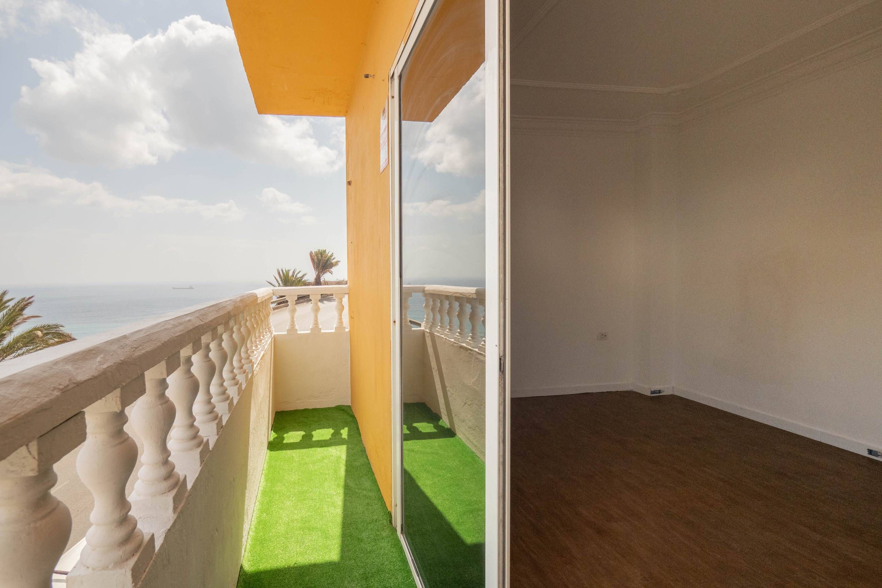 Habitación de Piso en venta en Las Palmas de Gran Canaria con Balcón