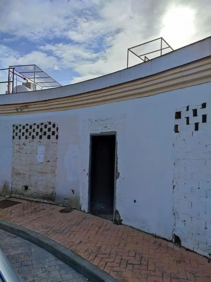 Local comercial en venda a Calle Medico Rafael Molero Cabrilla, imagen 7