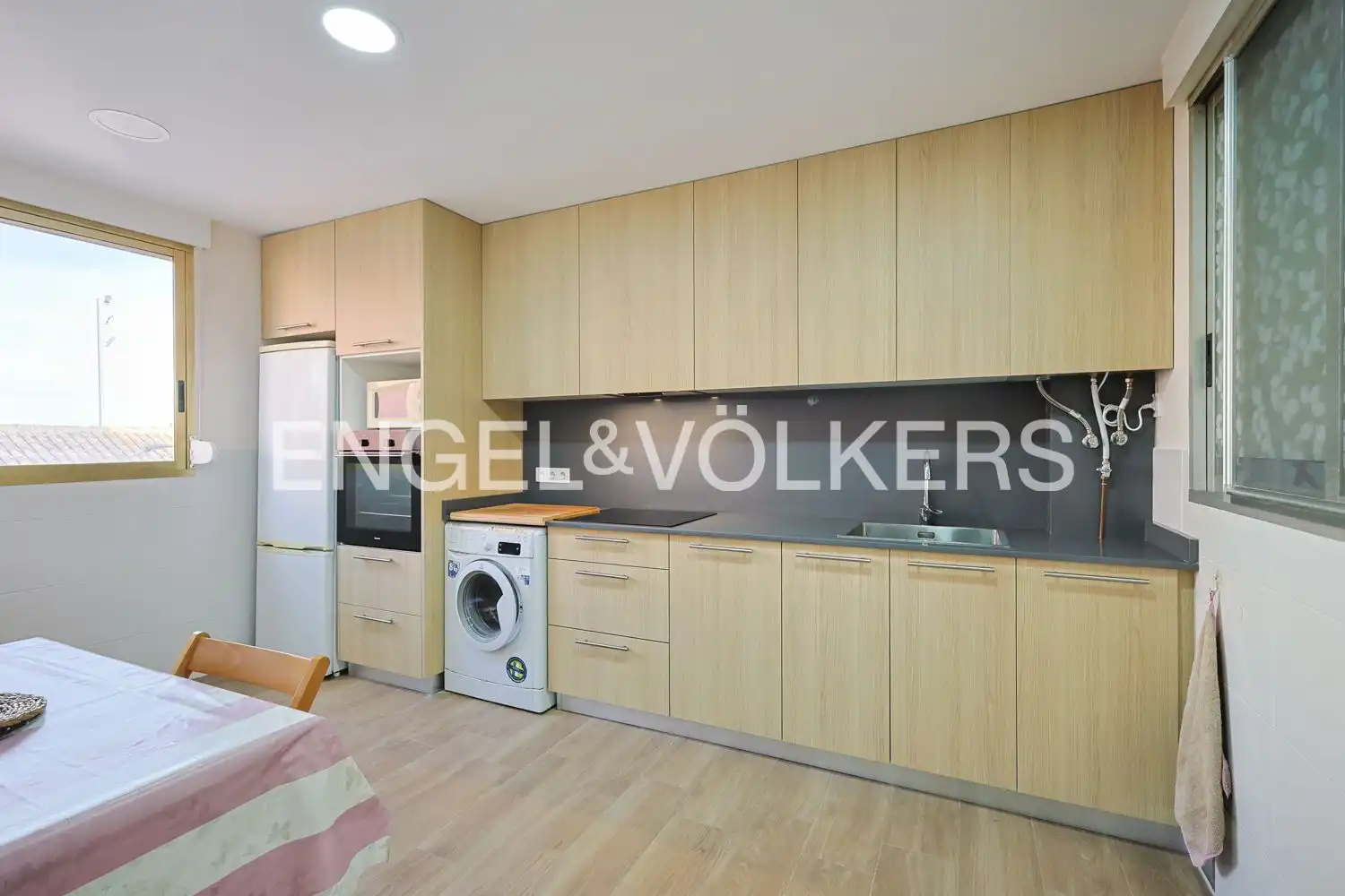 Küche von Wohnung zur Miete in Valencia mit Klimaanlage, Heizung und Möbliert