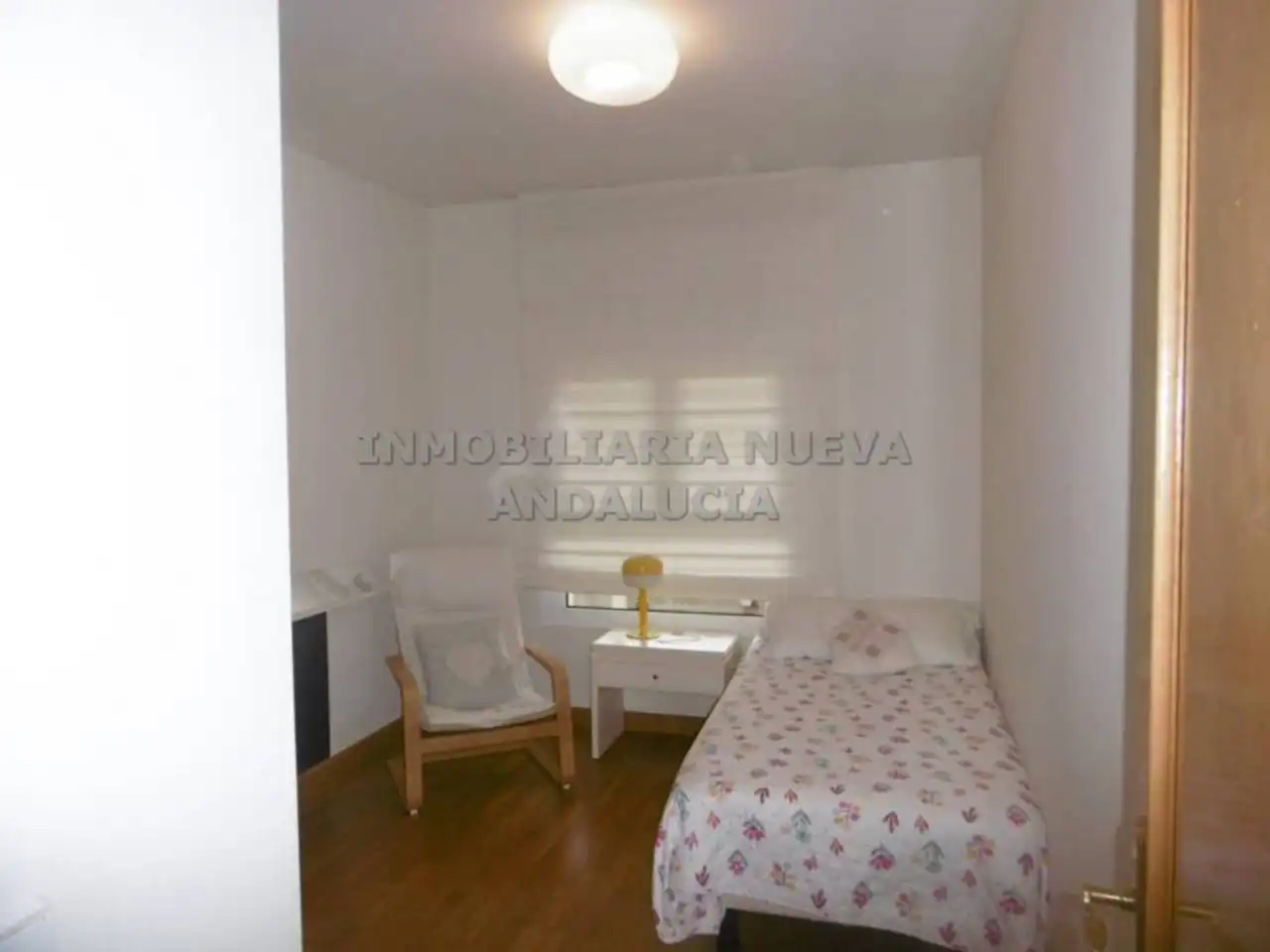 Habitación de Piso de alquiler en Almería con Aire acondicionado, Terraza y Amueblado