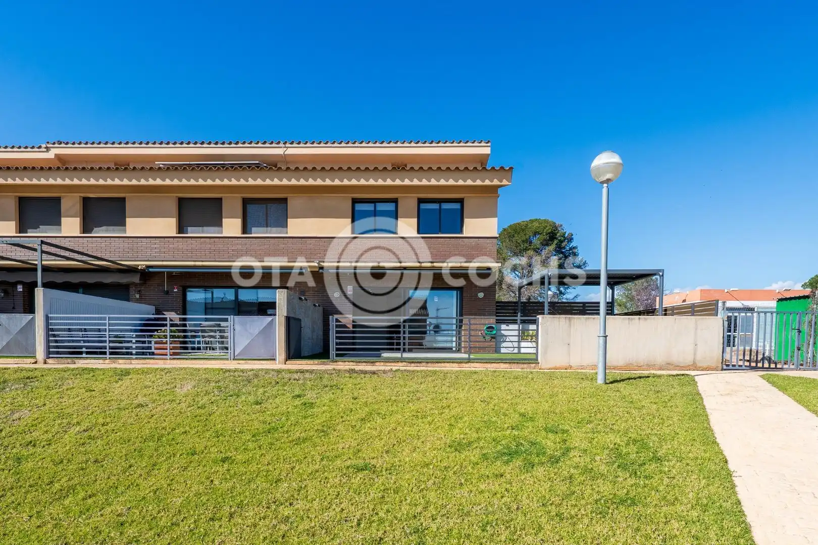 Exterior view of Detached homes for sale in Montbrió del Camp  with Air Conditioner, Private garden and Terrace