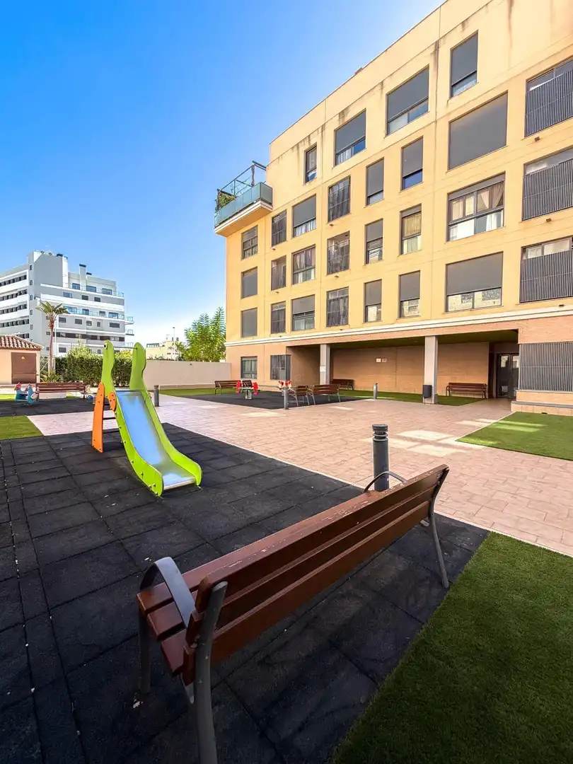 Terrassa de Pis en venda en Elche / Elx amb Aire condicionat, Calefacció i Jardí privat