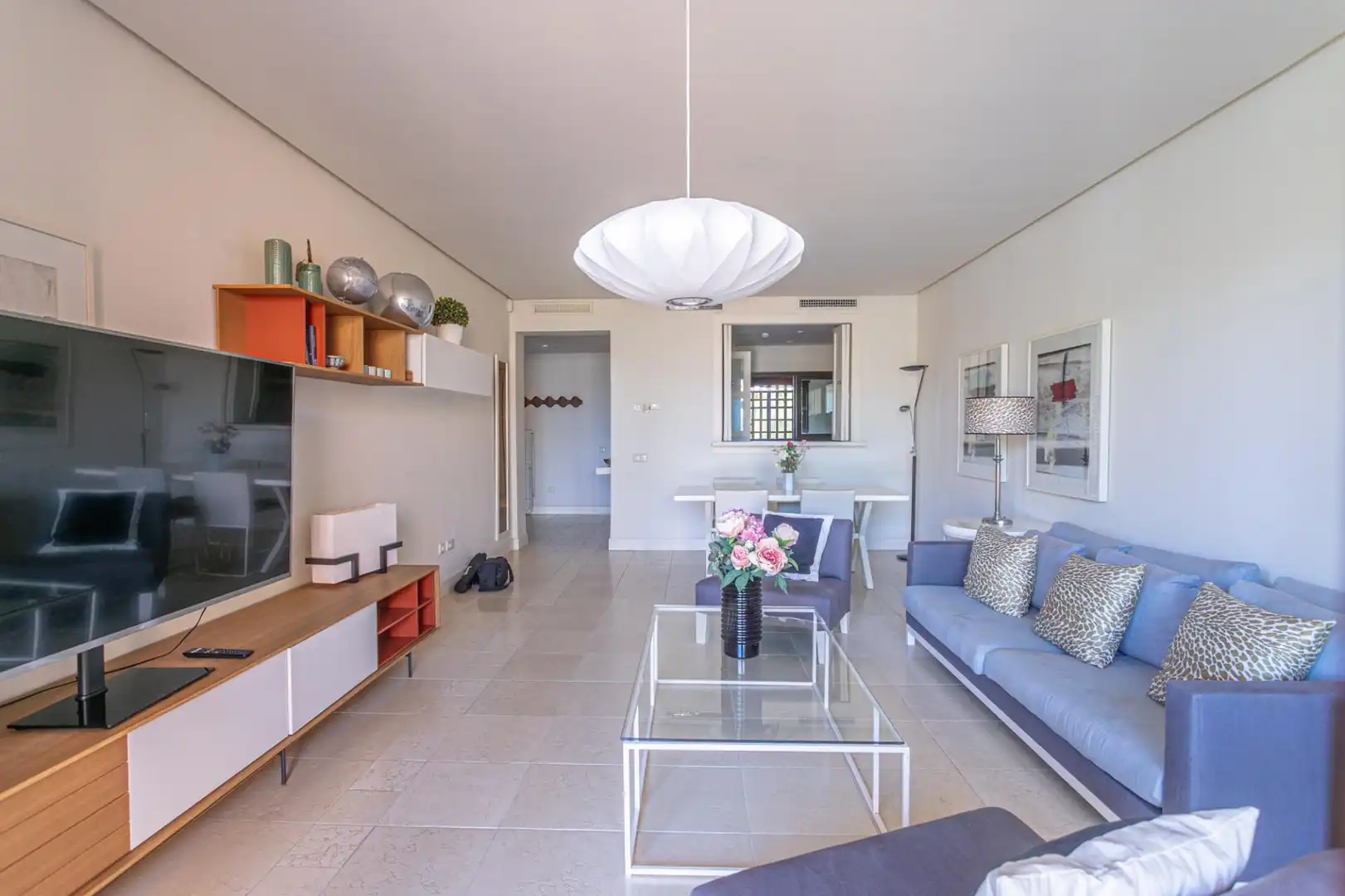 Sala d'estar de Apartament en venda en Chiclana de la Frontera amb Jardí privat i Piscina comunitària