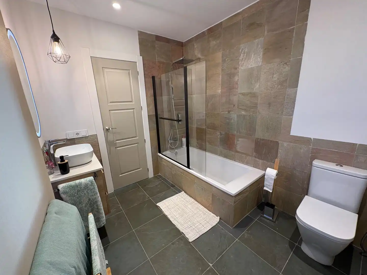 Bathroom of Houses for sale in Córdoba  with Air Conditioner, Heating and Private garden