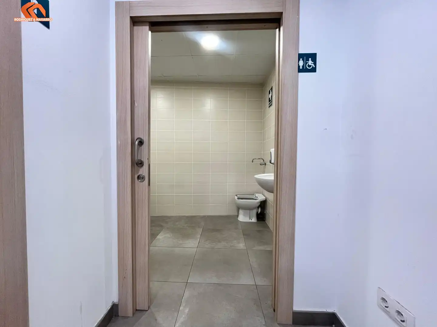 Gewerbefläche zur Miete in Avenida Ansite 110, imagen 14