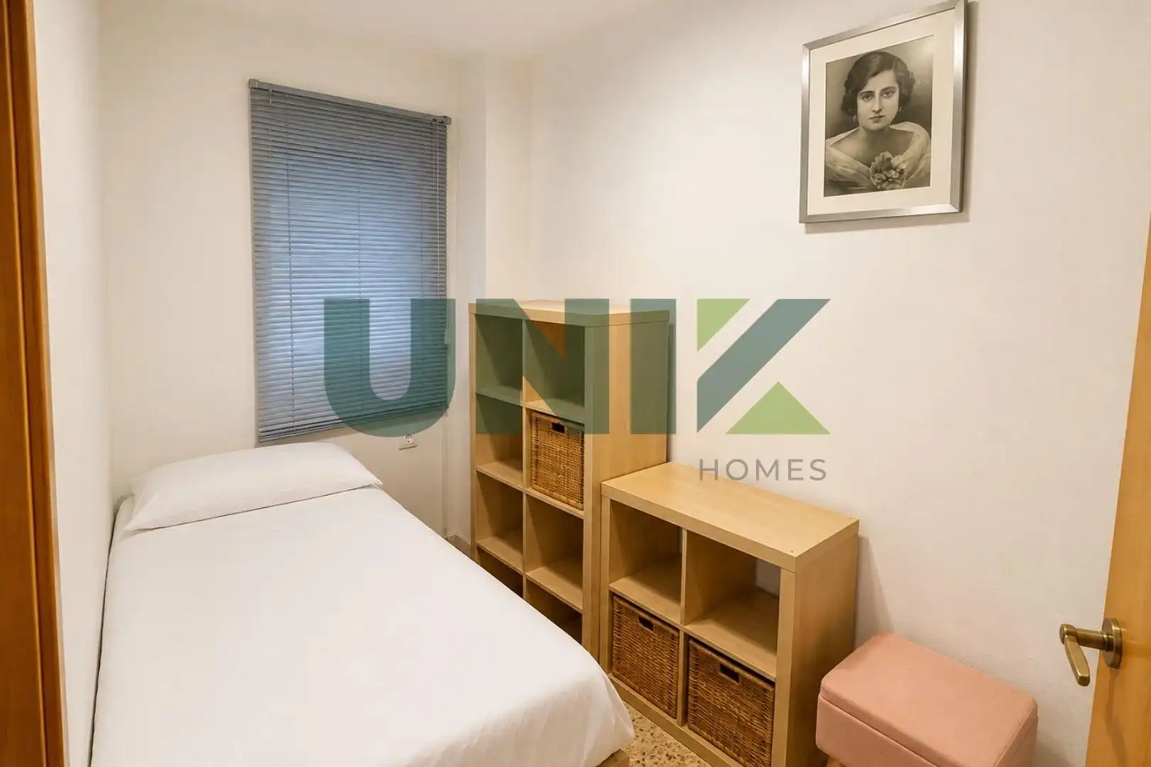 Schlafzimmer von Wohnung zum Verkauf in Barcelona mit Klimaanlage und Terrasse