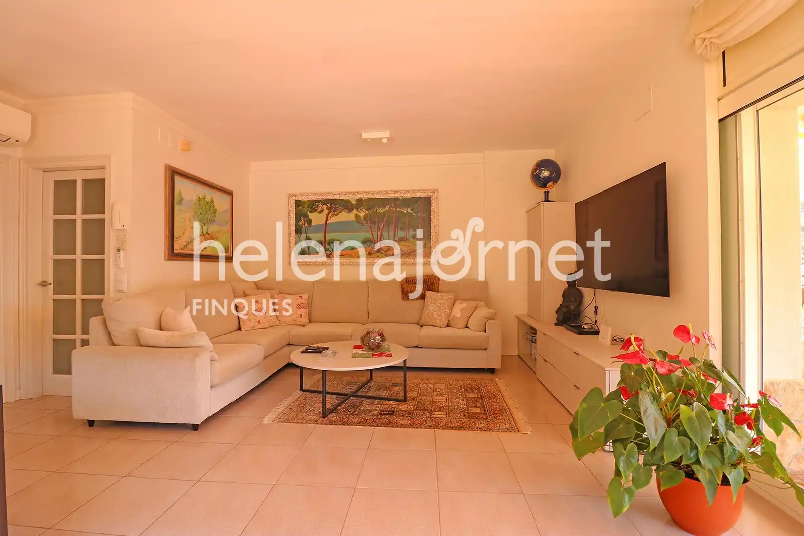 Sala de estar de Casa o chalet en venta en Llagostera con Calefacción y Piscina