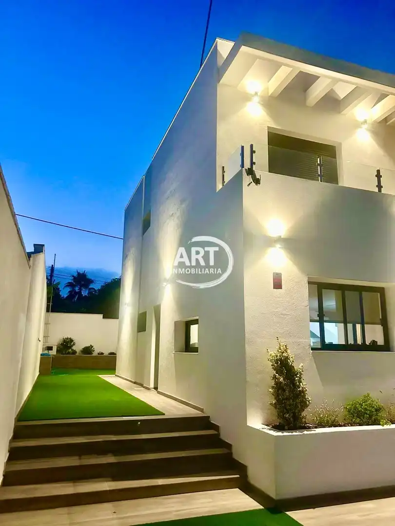 Exterior view of Houses for sale in San Antonio de Benagéber  with Air Conditioner, Heating and Private garden