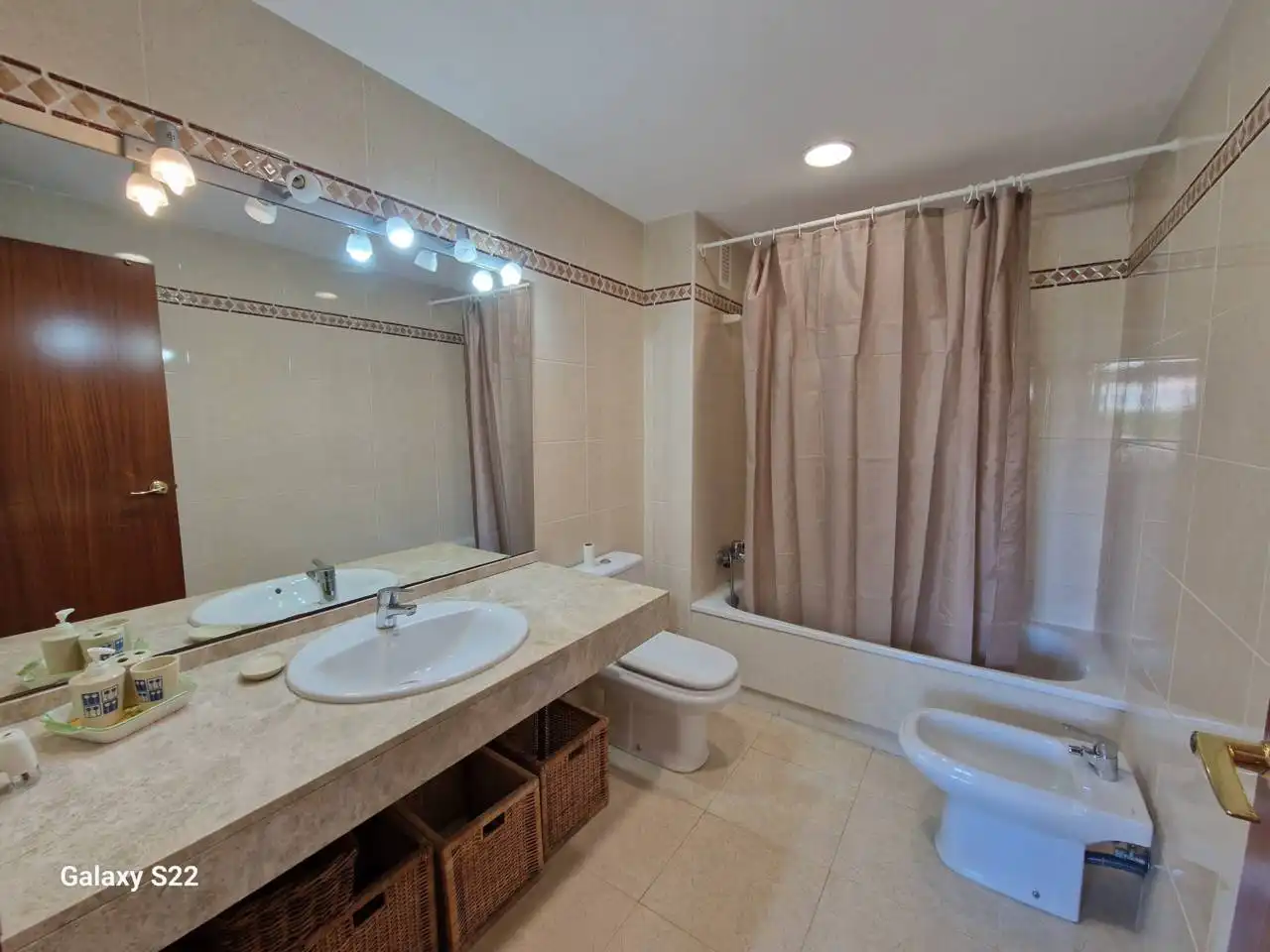 Bathroom of Flat for rent in Cubelles  with Air Conditioner, Heating and Terrace