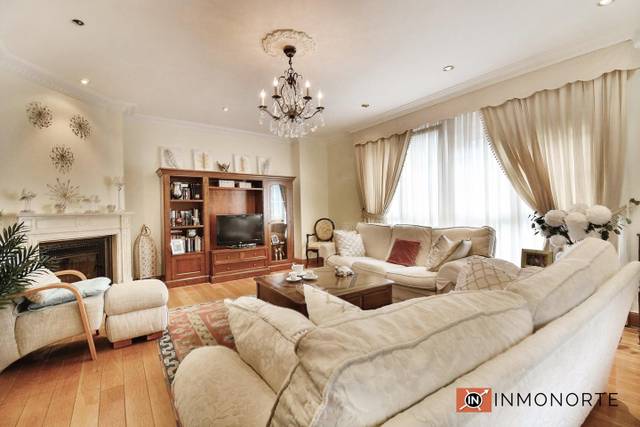 Casa-chalet en Venta en Hermandad Donantes De Sangre en El Puntal