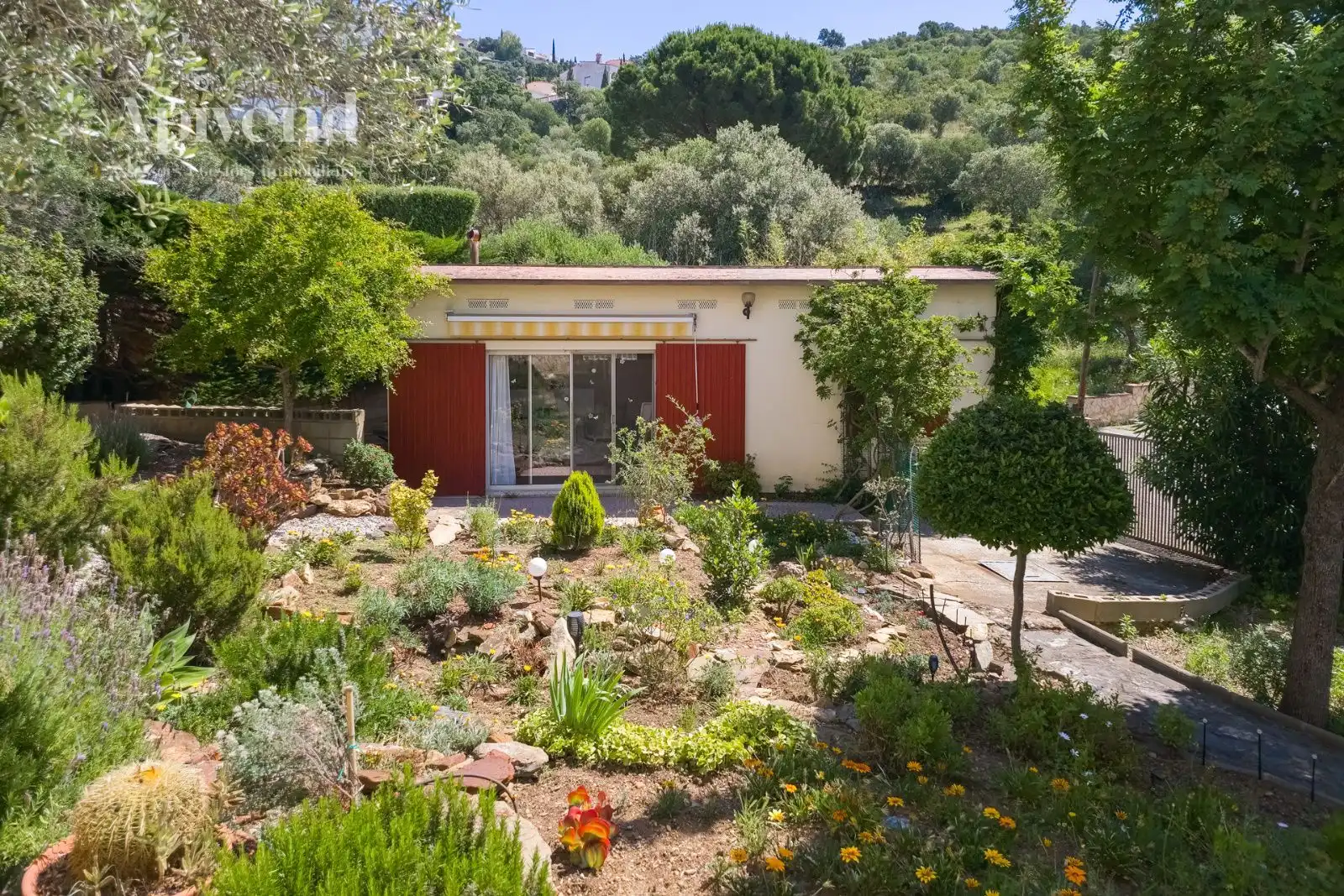 Garden of Houses for sale in Roses  with Air Conditioner, Heating and Private garden