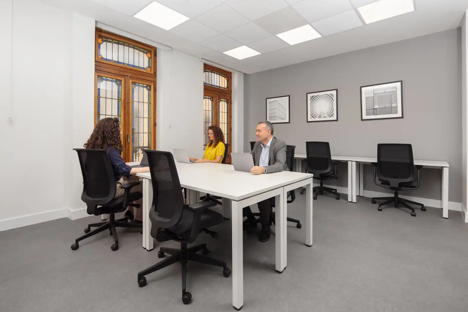 Office for rent in Oviedo   with Air Conditioner, Heating and Furnished