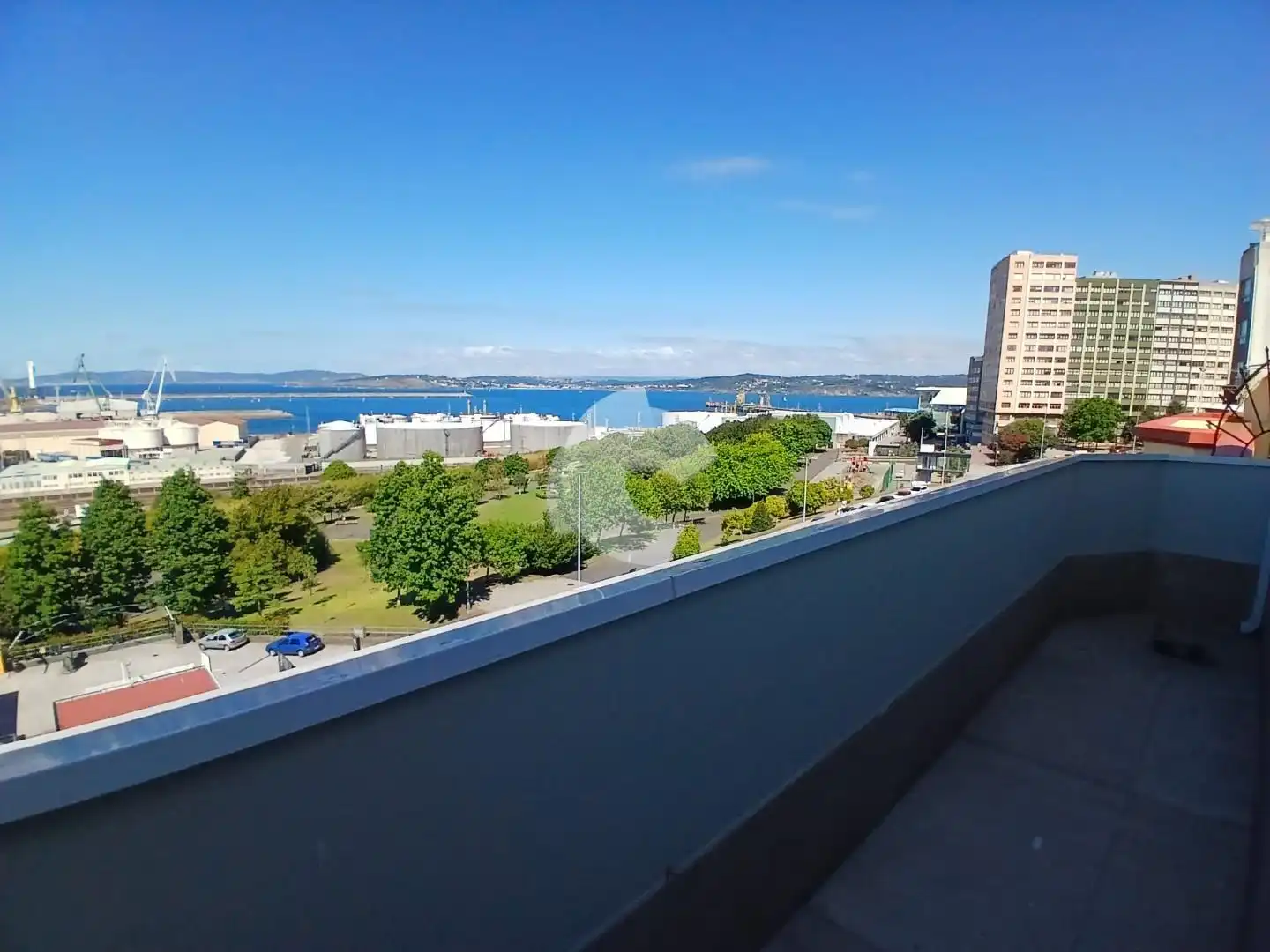 Vista exterior de Pis en venda en A Coruña Capital  amb Calefacció i Terrassa