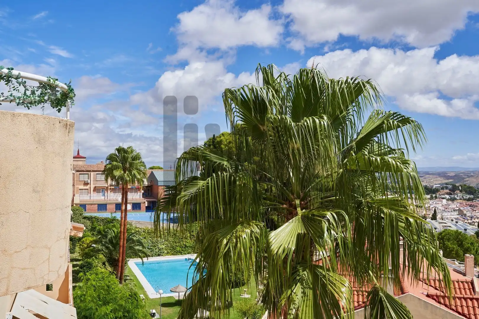 Swimming pool of Houses for sale in Jaén  with Air Conditioner, Heating and Terrace
