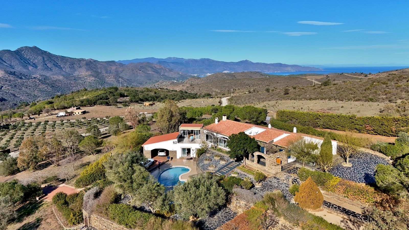 Vista exterior de Casa o xalet en venda en El Port de la Selva amb Aire condicionat, Jardí privat i Terrassa