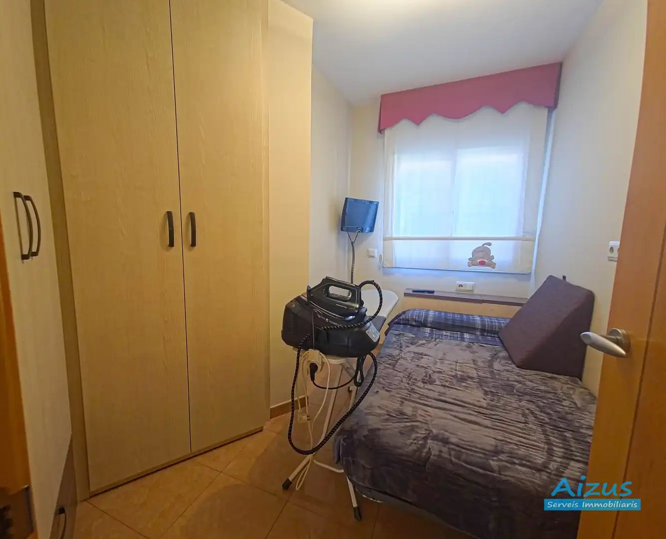 Habitación de Piso en venta en Ripollet con Calefacción, Trastero y Horno