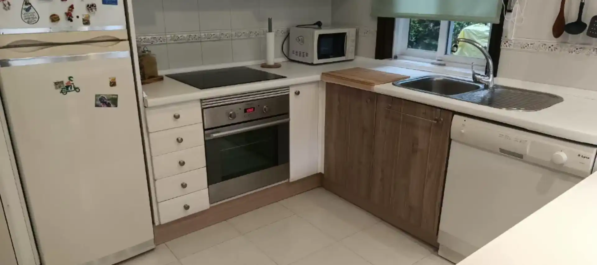 Cuina de Casa o xalet de lloguer en Baiona amb Balcó
