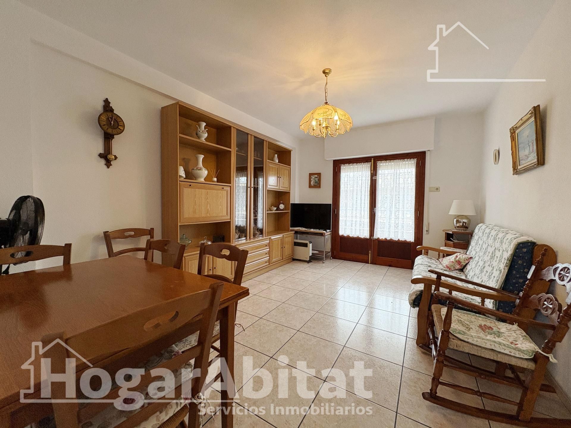Living room of Flat for sale in Tavernes de la Valldigna  with Terrace, Storage room and Balcony