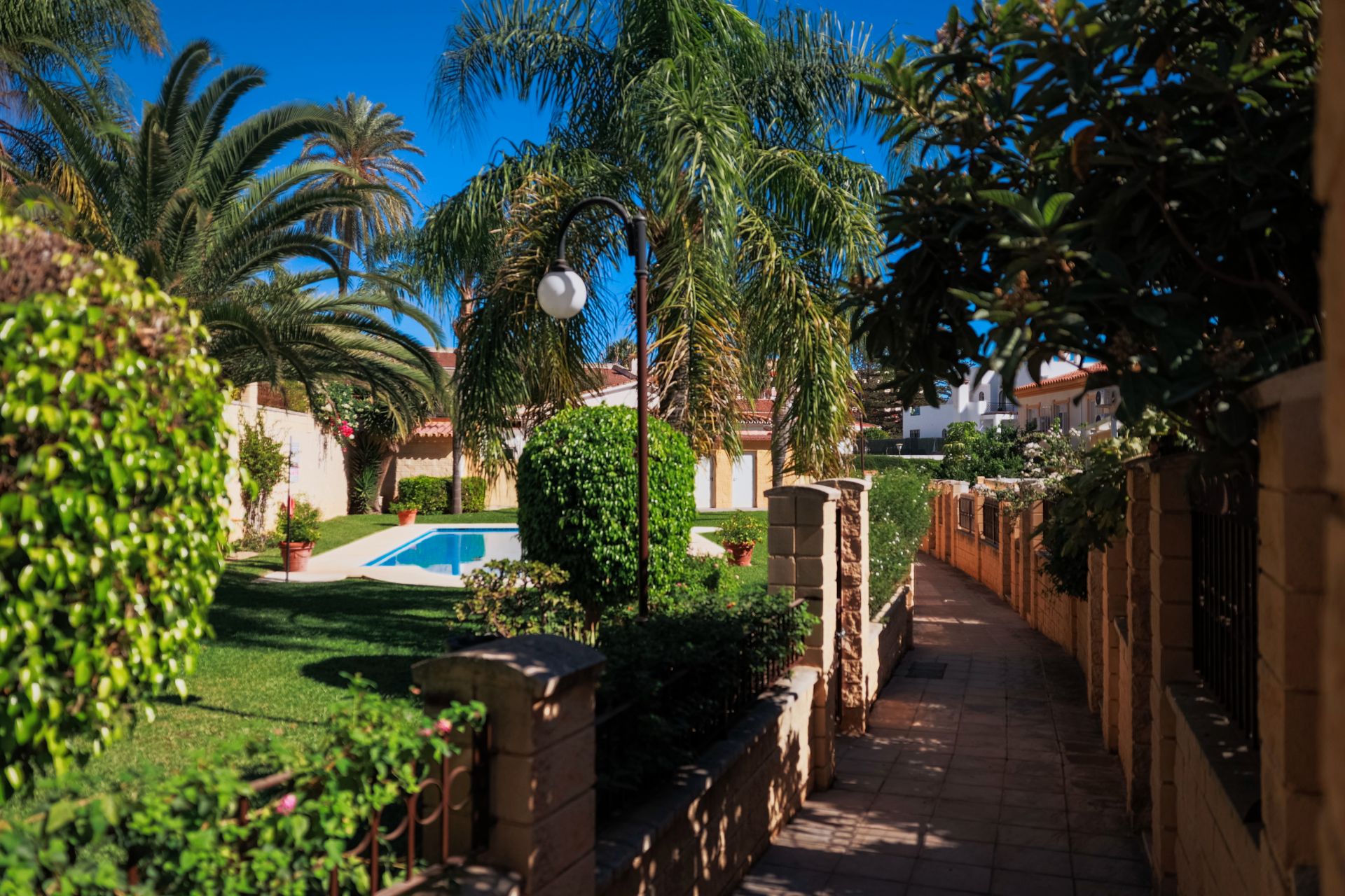 Jardín de Casa adosada en venta en Torremolinos con Aire acondicionado, Terraza y Trastero
