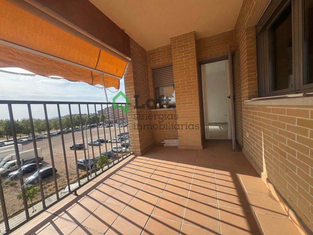 Exterior view of Flat to rent in Badajoz Capital  with Air Conditioner, Heating and Terrace