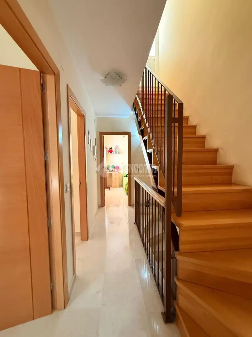 Casa adosada en venta en Alcalá de Guadaira con Aire acondicionado y Terraza
