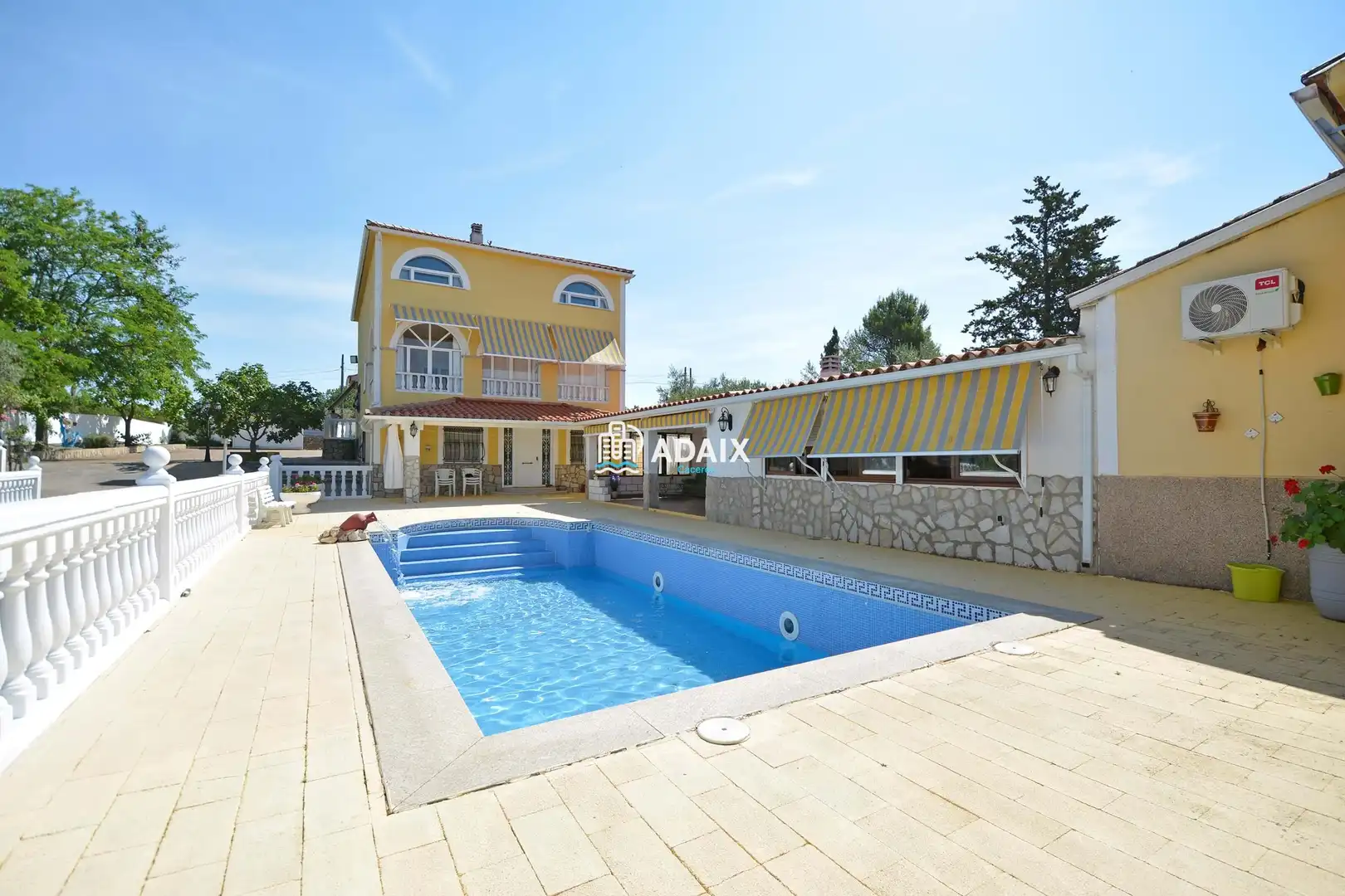 Piscina de Casa o xalet en venda en Malpartida de Cáceres amb Aire condicionat, Calefacció i Jacuzzi