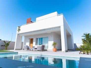 Chalet con balcón en venta en Pilar de la Horadada ciudad