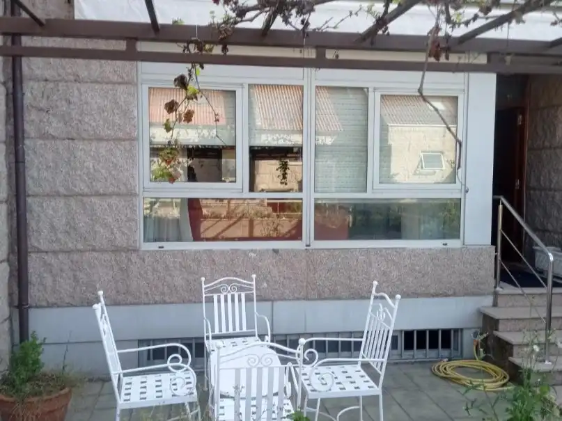 Terrassa de Casa o xalet per a compartir en Parroquias de Santiago