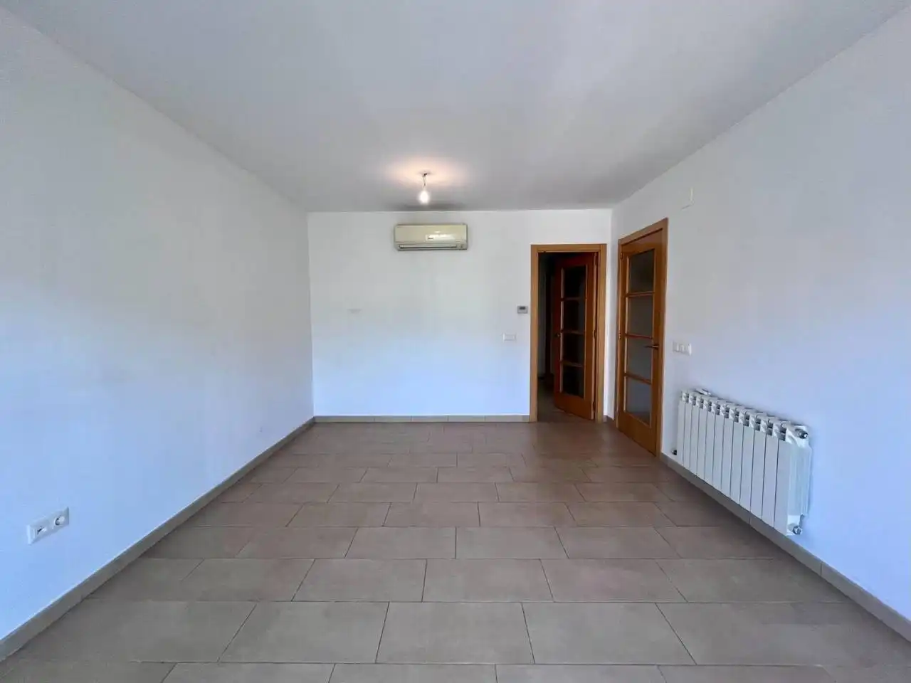 Piso de alquiler en Torrelavit con Aire acondicionado, Calefacción y Terraza