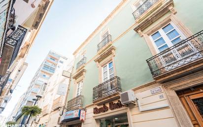 Vista exterior de Pis en venda en  Almería Capital amb Aire condicionat, Parquet i Balcó